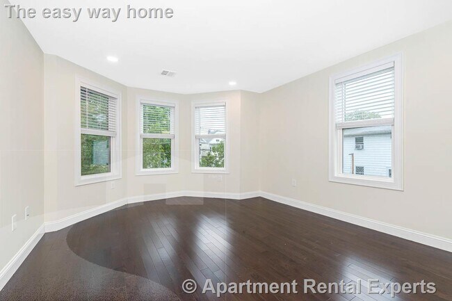 Building Photo - 77 Winchester St