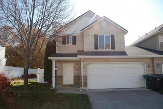 Building Photo - 857 Quinn Ct