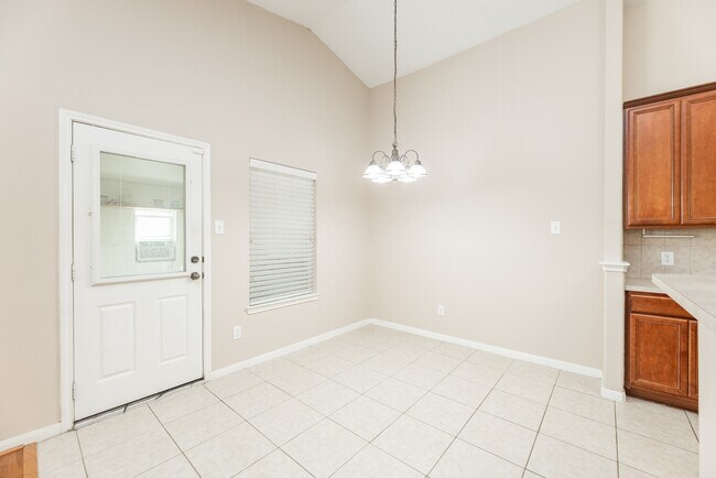 Building Photo - 25219 Spring Iris Ln