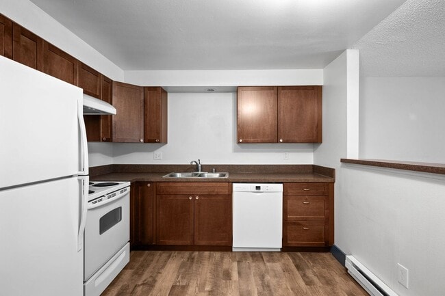 Building Photo - 1521 N Bowdish Rd