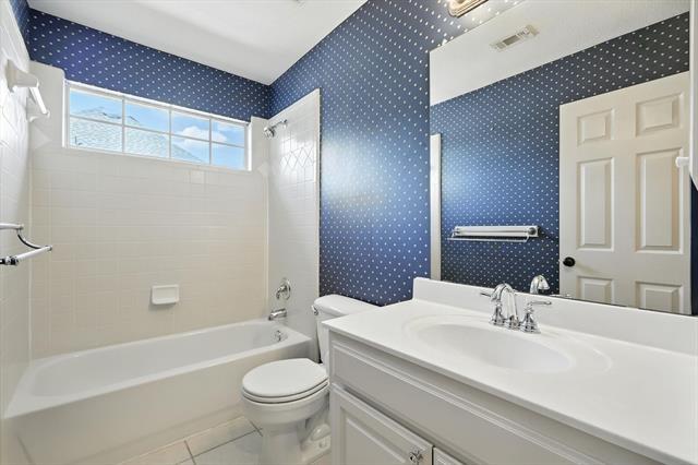 Building Photo - 7700 Red Clover Dr