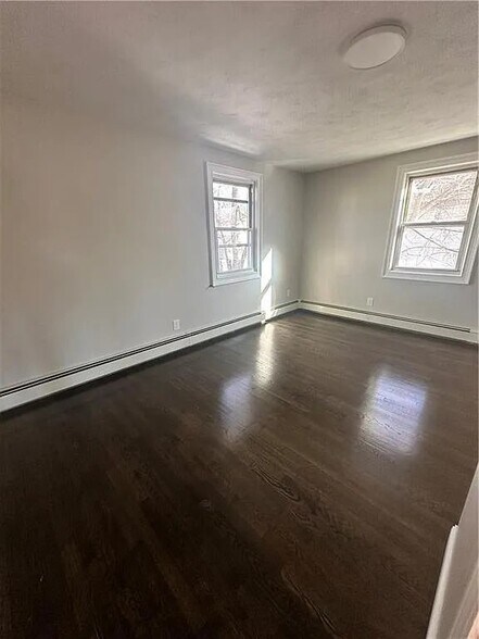 Building Photo - 74 Lake St