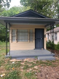 Building Photo - Newly Renovated Unit in Heart of Memphis