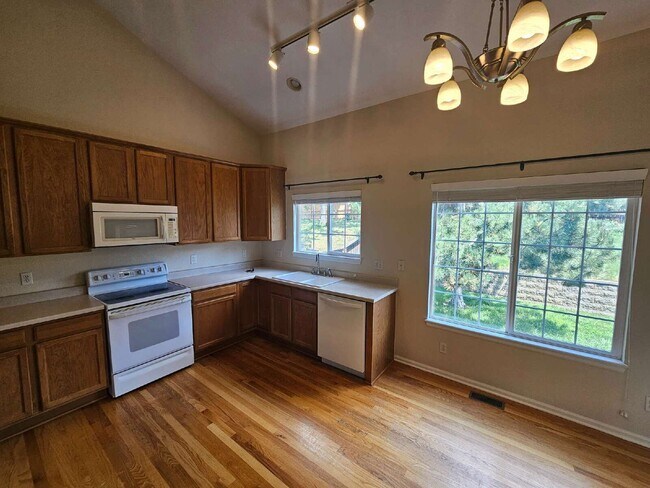 Building Photo - 1124 W Mulberry Ln