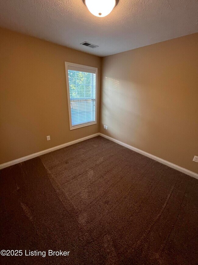 Building Photo - 208 Huckaberry St
