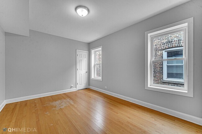 Building Photo - 6144 N Washtenaw Ave