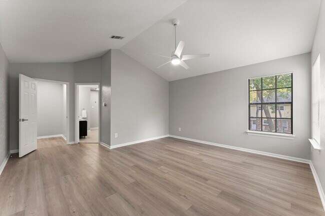 Building Photo - 105 Eagle Rock Cir