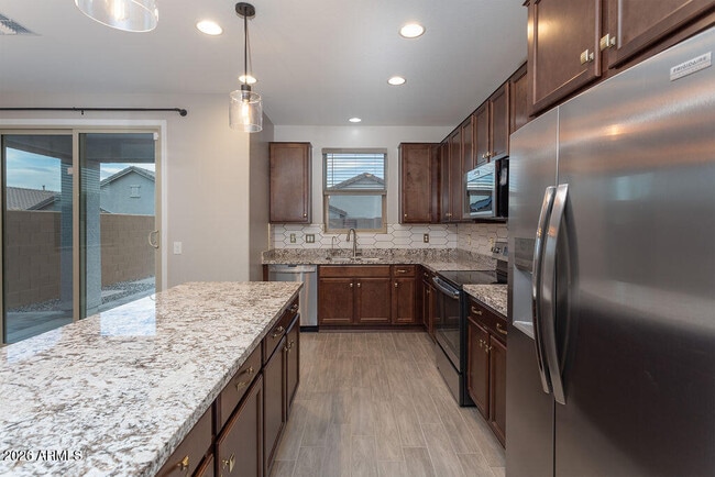 Building Photo - 14341 W Smoketree Dr