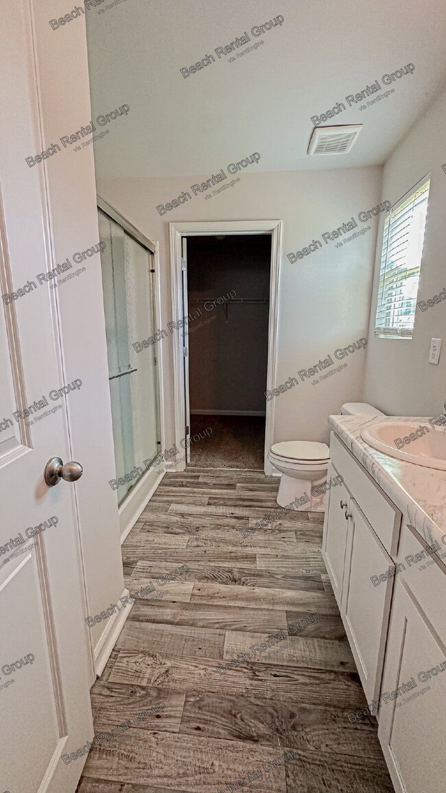 Building Photo - 166 Foxford Dr