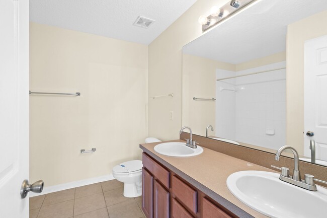 Building Photo - Gated Community