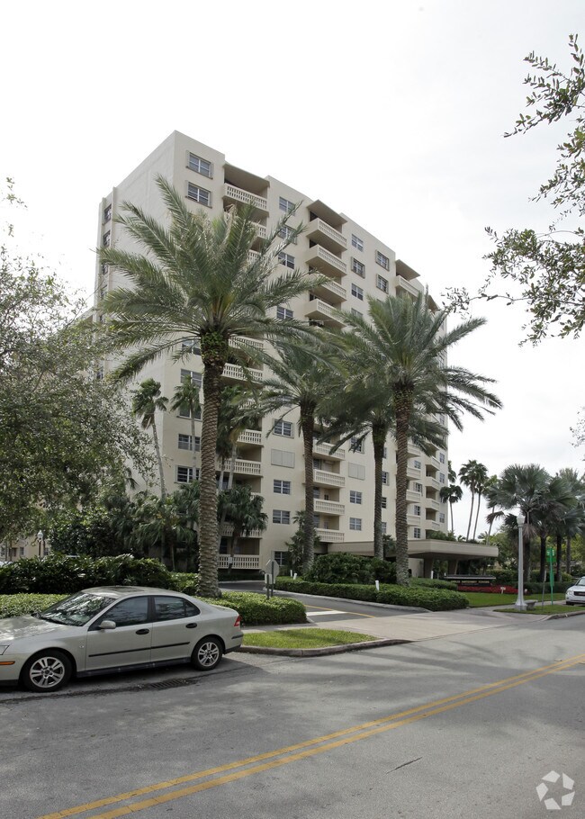 Building Photo - Gables Waterway Towers
