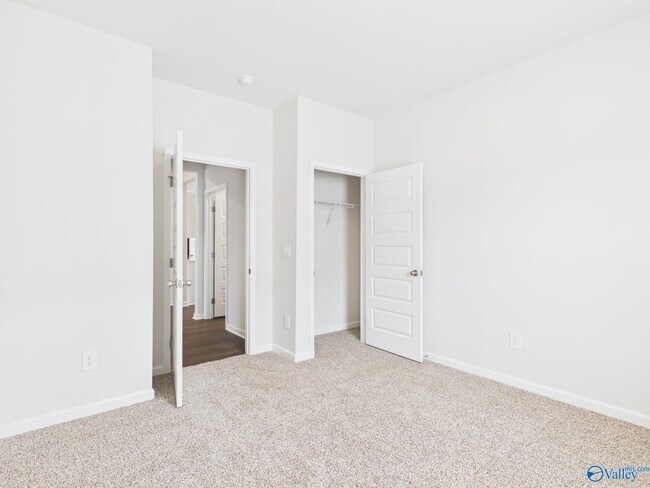Building Photo - 121 Betty Williams Dr
