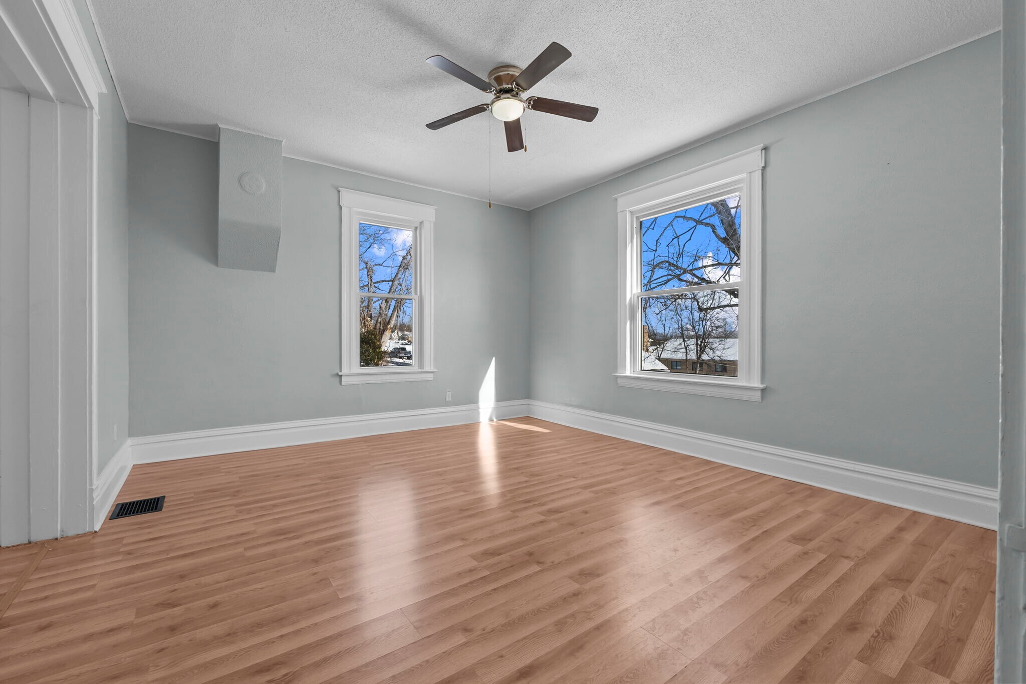 Building Photo - 1237 N Spanish St