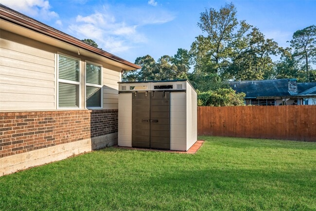 Building Photo - 26307 Pine Canyon Dr