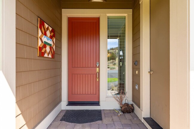 Building Photo - 10576 Village Loop