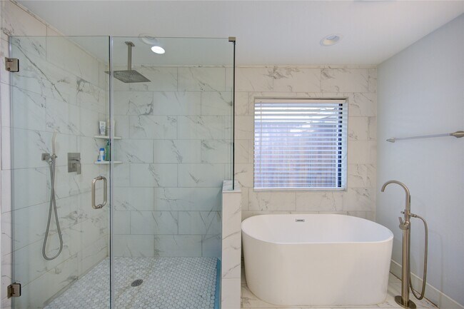 Building Photo - 1215 Bethlehem St