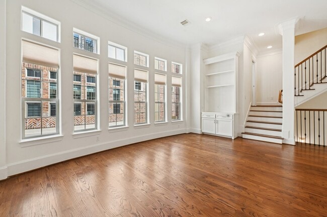 Building Photo - 5636 Kiam St