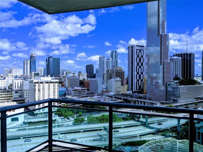 Building Photo - 350 S Miami Ave