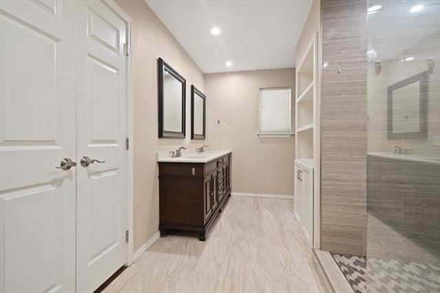 Building Photo - 2123 Wilson Dr