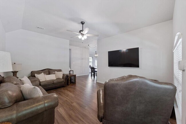 Building Photo - 3615 Spy Glass Hill Dr
