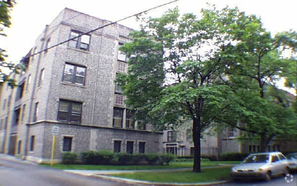 Building Photo - 1317-1325 West Estes Avenue