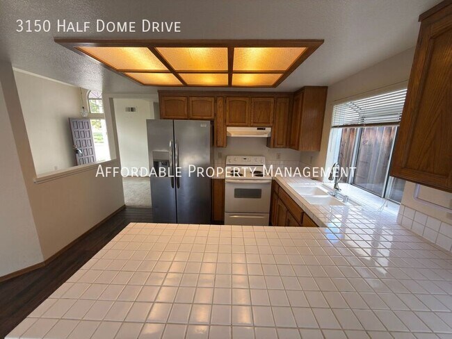 Building Photo - 3150 Half Dome Dr