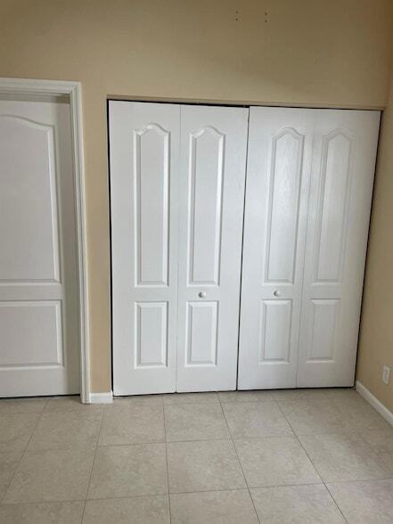 Building Photo - 114 Canterbury Pl