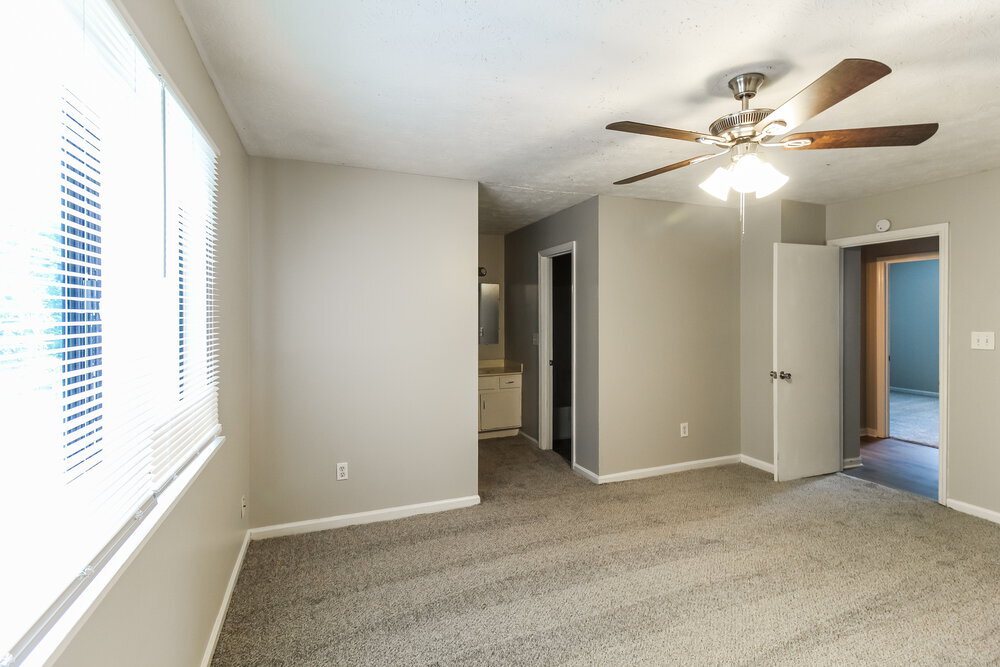 Building Photo - 5292 Kinsdale Ln