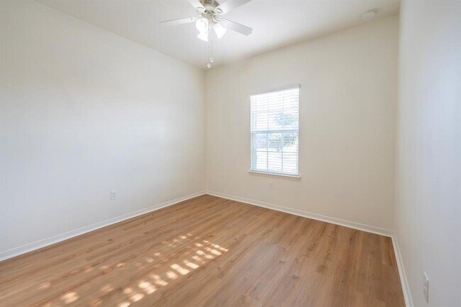 Building Photo - 1407 Brashear Ct