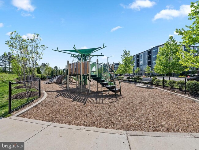Building Photo - 12865 Mosaic Pk Wy