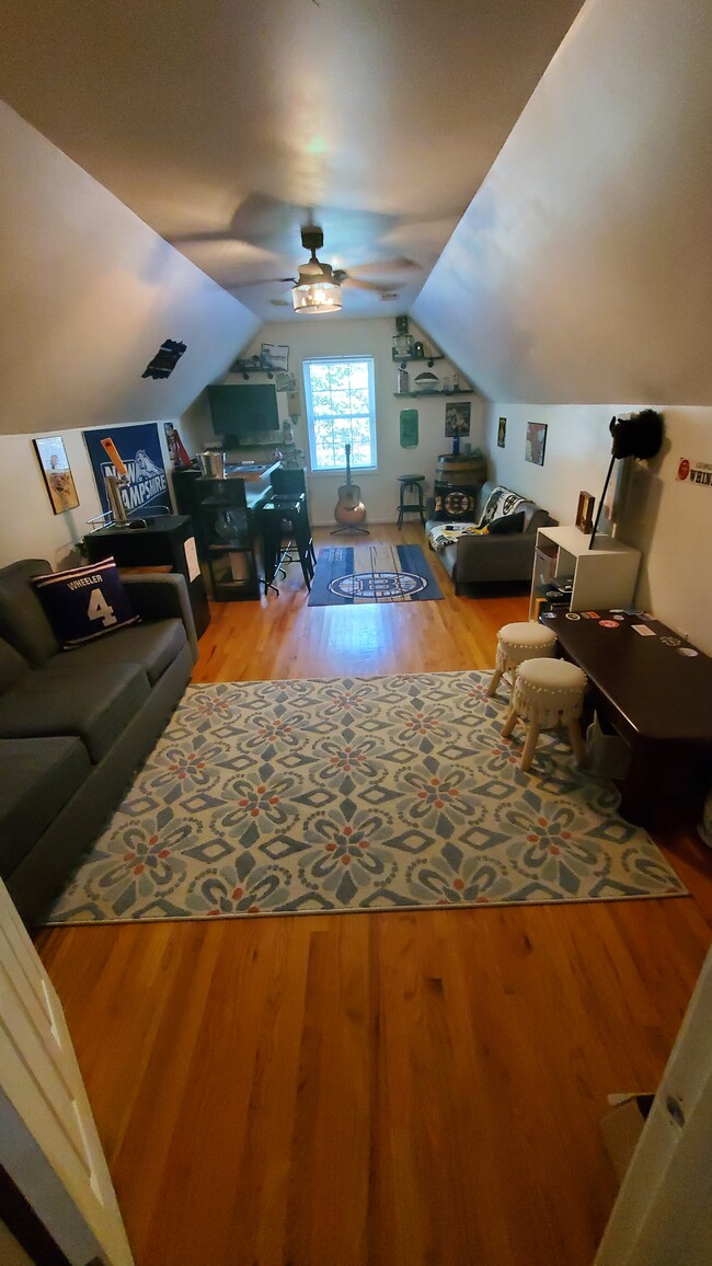Bonus room - 5014 Scaleybark Ct