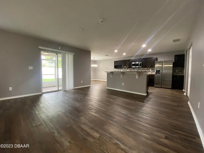 Building Photo - 548 Aeolian Dr