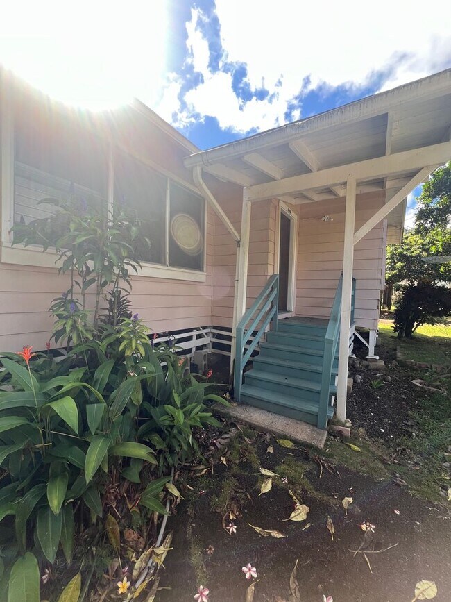 Building Photo - 2835-2841 Kolowalu St