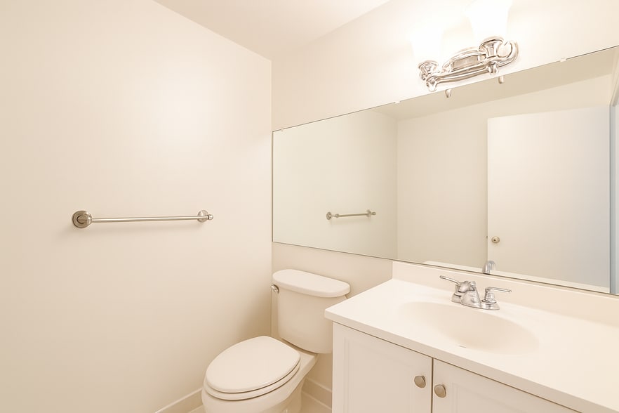 Half Bath - 5405 Connecticut Ave NW