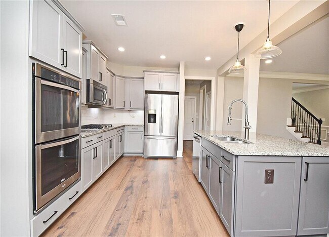 Building Photo - 2625 Hickory Hill Dr
