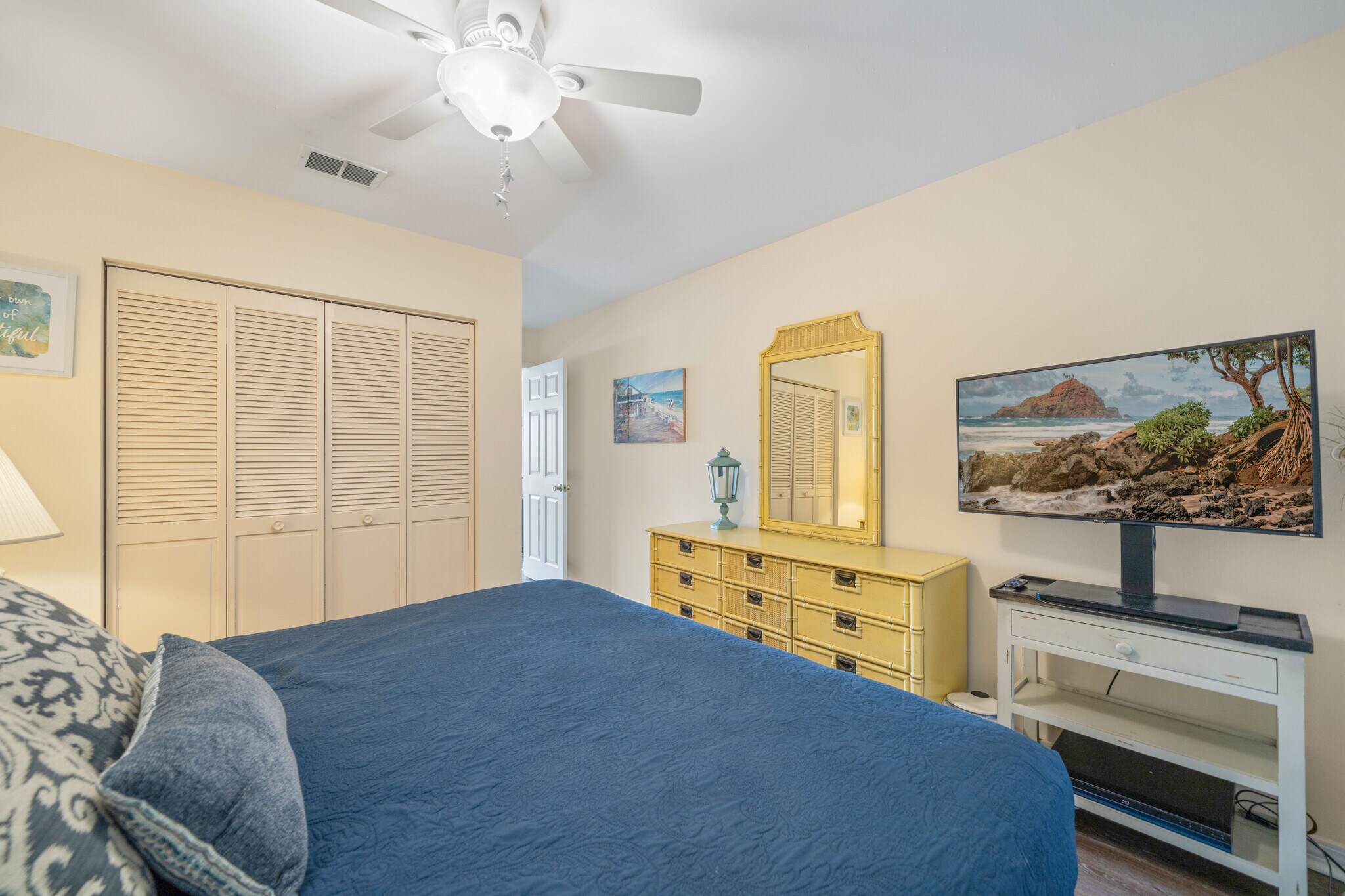 Building Photo - 4000 Gulf Terrace Dr