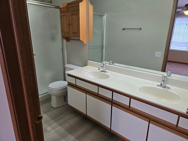 Building Photo - 2326 Dawson Ln