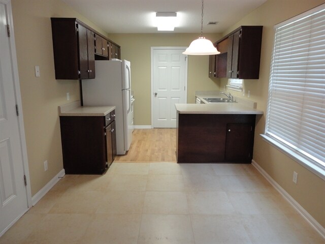 Building Photo - 240 Fontenot Dr