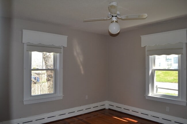 Building Photo - 1421 Morton Ave