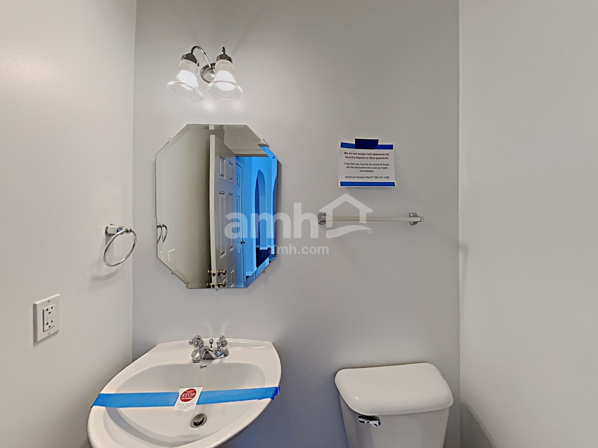 Building Photo - 204 Stearn Dr