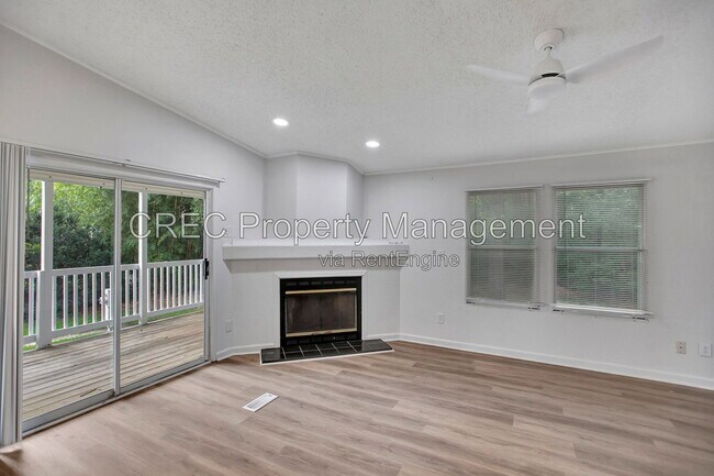 Building Photo - 405 Vine St