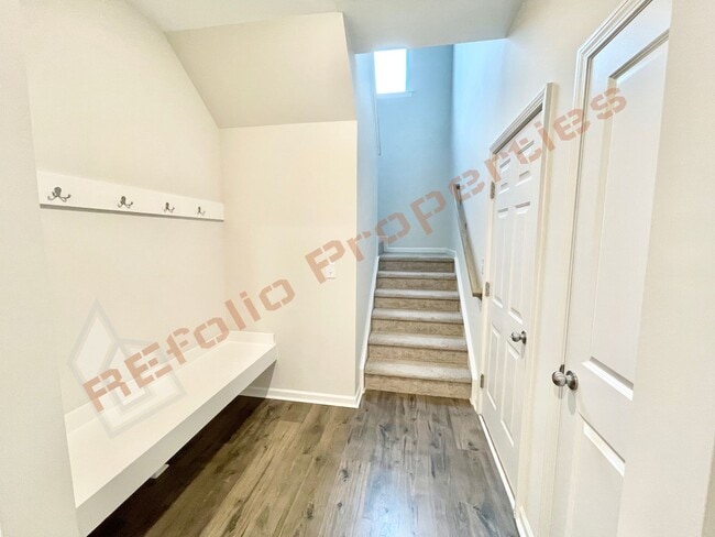 Building Photo - Gorgeous 4 Bedroom, 2.5 Bath House with Office + Loft in Arlington Meadows, Fuquay Varina, April 7!