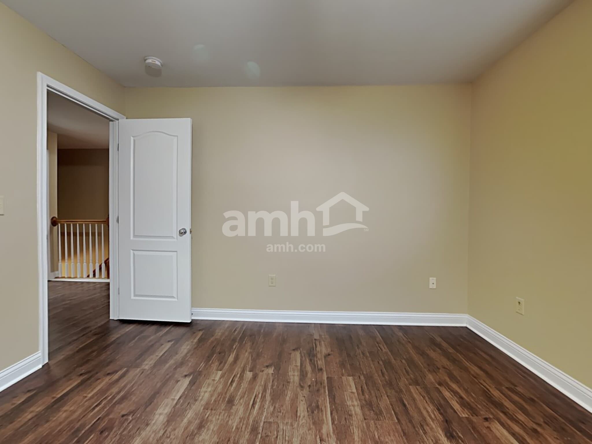 Building Photo - 11207 Sugarmill Dr