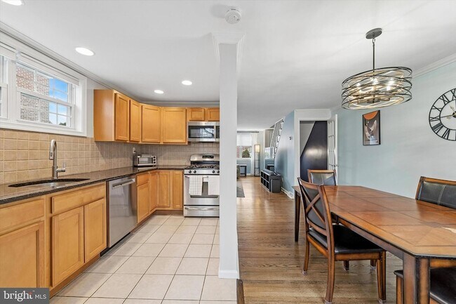 Building Photo - 273 Westbrook Dr