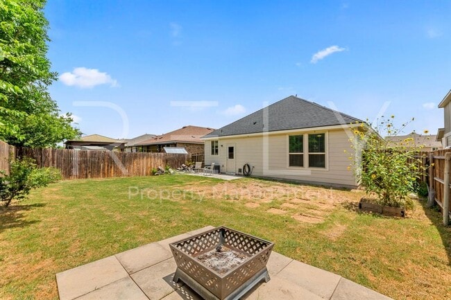 Building Photo - 1600 Cliffbrake Wy