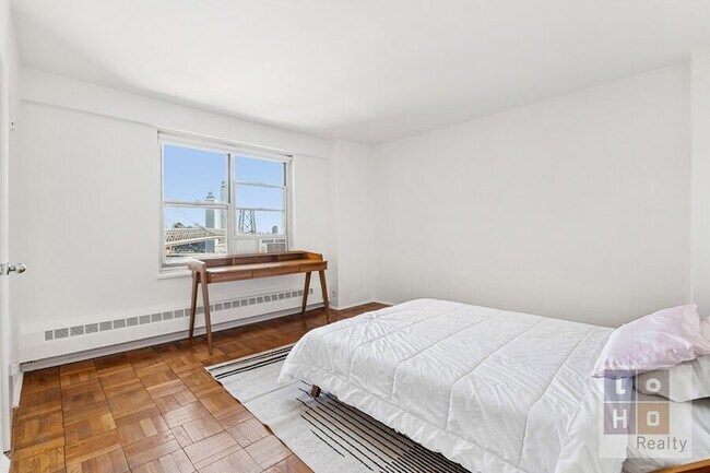 Building Photo - 477 FDR Dr