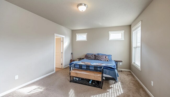 Building Photo - Beautiful Home In Mae Valley