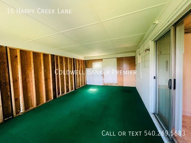 Building Photo - 16 Happy Creek Ln
