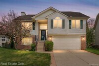 Building Photo - 4721 Carrington Dr