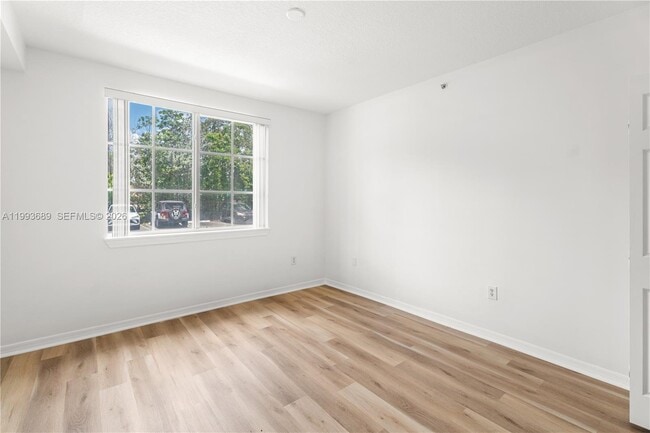 Building Photo - 6851 SW 44th St